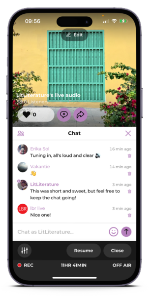 There is still an active chat window on iOS Mixlr for Creators after you've ended a live audio stream. You can choose to resume the live stream or close the event.